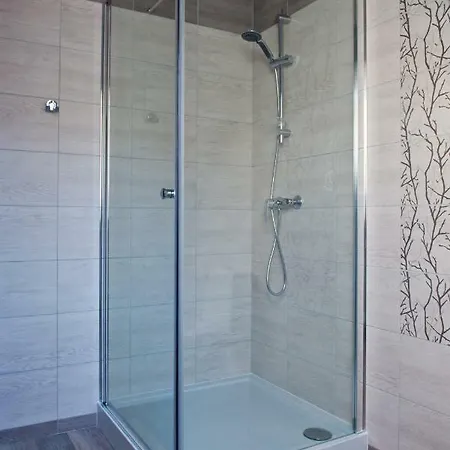 Buczyna W Sierakowie Daire